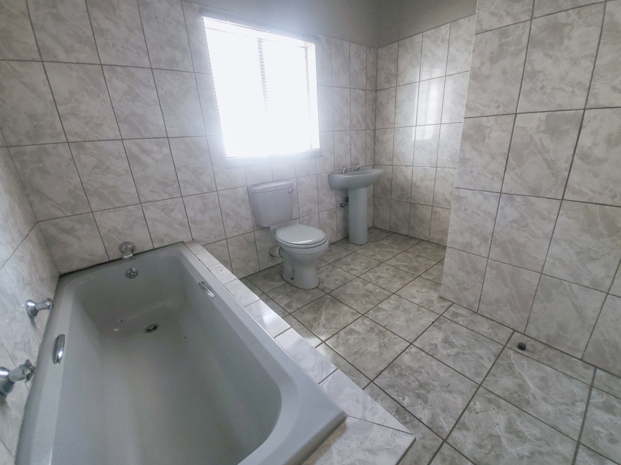 4 Bedroom Property for Sale in Vaalpark Free State